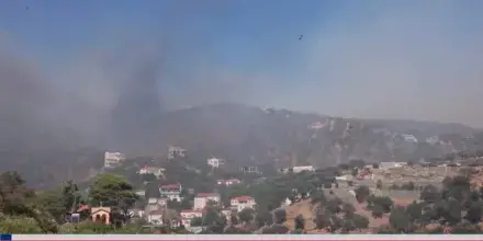 Grecia, incendi nelle isole: morti tre vigili del fuoco