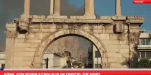 Atene, esplosione e crollo di un edificio: tre feriti