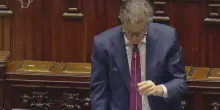 Aula semi deserta, Giorgetti ironizza: 'Buongiorno ai colleghi...'