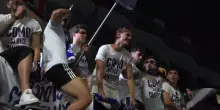 'Resta con noi!': il coro da brividi di Como per Nico Paz