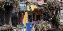 Alluvione Nepal e Tibet, tre italiani irreperibili: cosa sappiamo