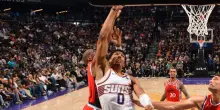 Gillespie la alza e Dunn vola: schiacciata su alley oop, i Clippers travolti dai Suns