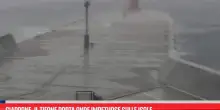 Giappone, il tifone porta onde impetuose sulle isole