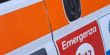 Incidente a Modena, scontro auto-bici: anziano muore investito