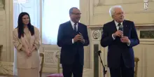 Mattarella scherza con gli artisti di Sanremo su note di 'Azzurro'