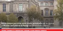 Parigi, rapina al Museo del Louvre: altri cinque arresti