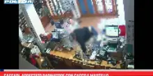 Sassari, arrestato rapinatore con casco e martello