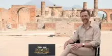 Pompei: Fuori dal tempo, Tom Hiddleston racconta la serie tv