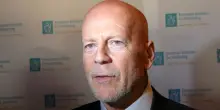 Bruce Willis riconosce ancora la famiglia, nuovi dettagli su malattia