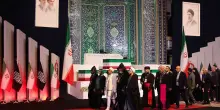 Iran, salma di Khamenei giunta a Grande Moschea per i funerali. LIVE