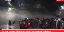 Albania, scontri durante manifestazione contro il premier