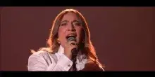 X Factor, Patrizia &egrave; la prima standing ovation dei Live Show