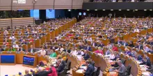 Questione migranti, da oggi in vigore il nuovo patto europeo