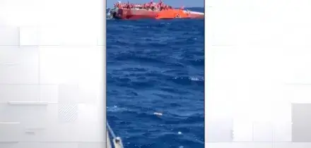Cipro, traghetto si ribalta con 270 persona a bordo. Video