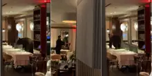 Orso al ristorante italiano di Aspen: sale sui tavoli. Video virale