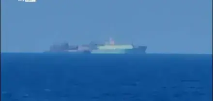Nave metaniera russa alla deriva si avvicina a Lampedusa