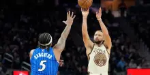 Curry accende Golden State, vincono OKC e Detroit