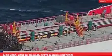 Mar Nero, nave in fiamme: sette marinai dispersi