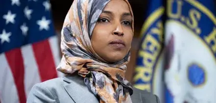 Minneapolis, aggredita la deputata dem Ilhan Omar: identificato l'uomo