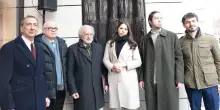 Inaugurato il bassorilievo di Daniele Milvio in via Verdi 3