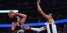 Jokic segna in faccia a Wemby e Denver vince: &egrave; il canestro dell'anno?