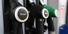 Prezzo benzina e diesel, Urso convoca compagnie petrolifere al Mimit
