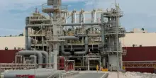 Qatar, esplosione in un impianto di produzione di gas: almeno 13 morti