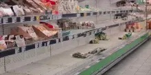 Protesta autotrasportatori, scaffali vuoti a Bari