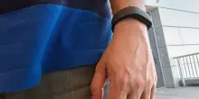 Google Fitbit Air, il &ldquo;braccialetto&rdquo; della salute