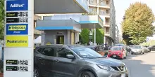 Carburanti, tetto ai prezzi: code ai distributori e scorte esaurite