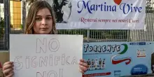 Femminicidio Carbonaro, flash mob per Martina a Casoria