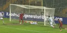 Il gol di tacco di Okaka, l'ex Roma sta vivendo un momento magico