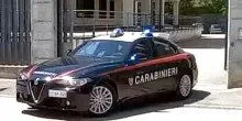 Frosinone, un operaio precipita dal tetto di un capannone e muore