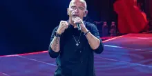 Eros Ramazzotti si operer&agrave; alle corde vocali: 'Ora mi riposo'