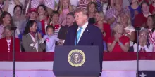 Trump: 'Lasciate che distruggano Los Angeles o San Diego...'
