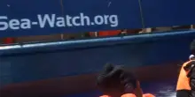 Migranti, Piantedosi ferma la Sea Watch 5. Portavoce Merz: 'Nessuno scontro fra Italia e Germania'