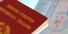 Addio a timbro su passaporto, via a controllo biomedico digitale