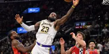 Super LeBron non basta: James segna 36 punti, ma vincono i Clippers