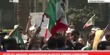Citt&agrave; del Messico, manifestanti in piazza contro corruzione