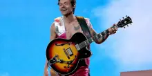 Harry Styles, il teaser del videoclip del brano Dance No More