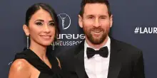 Lionel Messi e Antonela Roccuzzo ripresi dalla kiss cam dei Coldplay