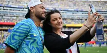 Neymar &egrave; infortunato ma non molla il Brasile, tanti i vip per Brasile-Marocco