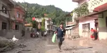 Alluvioni Nepal, cresce bilancio vittime ed &egrave; emergenza sanitaria