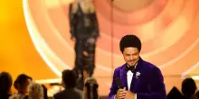 Grammy Awards, Trevor Noah fa ironia su Donald Trump e Nicki Minaj