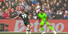 Delap, un gol impossibile da sbagliare: calcia addosso al portiere da due passi. VIDEO