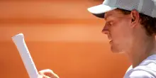 Roland Garros, stasera Jannik Sinner sfida Clement Tabur