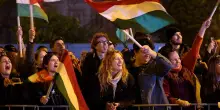 L&rsquo;Ungheria volta pagina, in migliaia a Budapest festeggiano Magyar