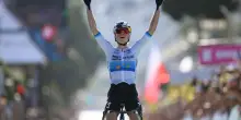 Tour de France femminile, colpo Vollering: tappa e maglia gialla. Longo Borghini 2^