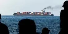 Guerra Iran USA, pasdaran sequestrano due cargo a Hormuz. LIVE