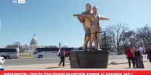 Washington, statua Trump ed Epstein appare al National Mall